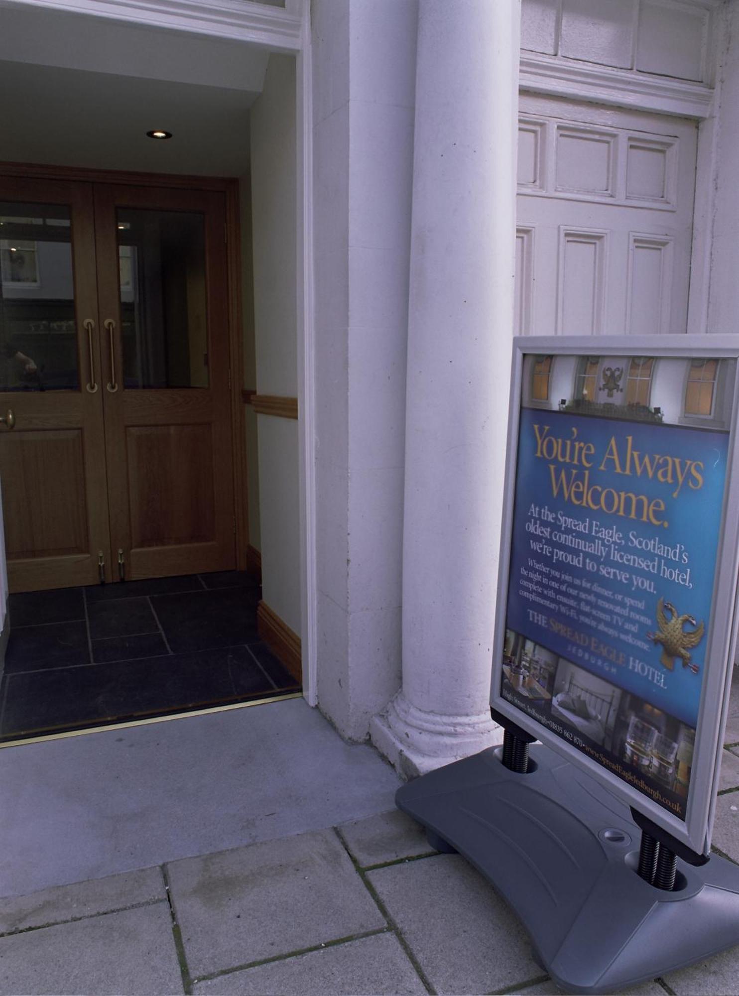 The Spread Eagle Hotel Jedburgh Extérieur photo